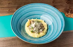Бефстроганов с вешенками и пюре